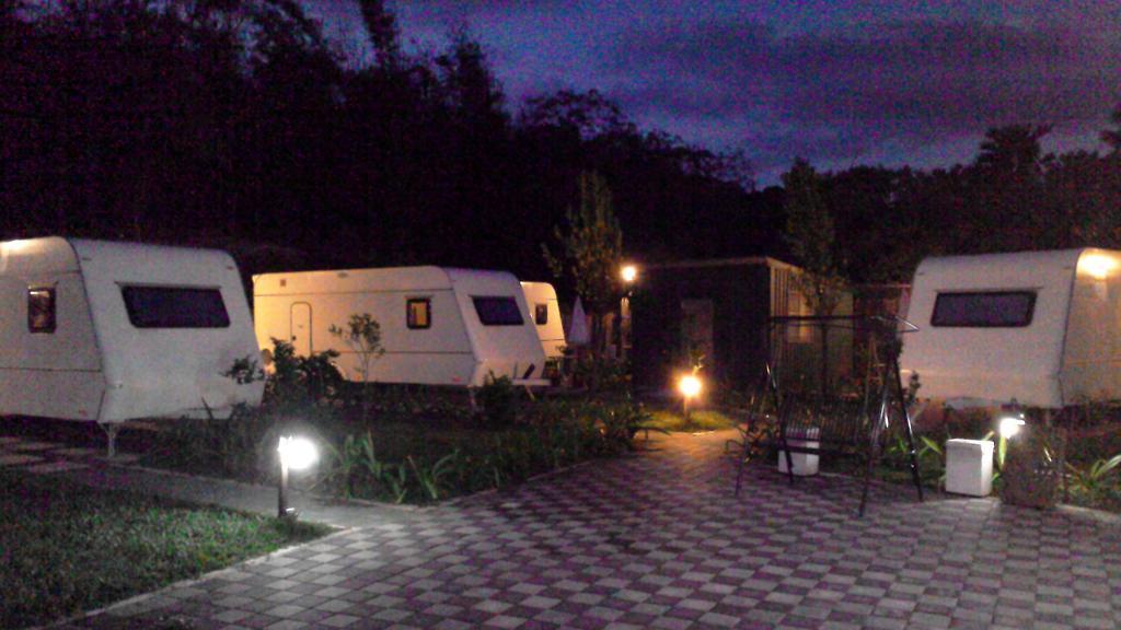 Kenting Houbihu Camping Car B&B Longshui エクステリア 写真